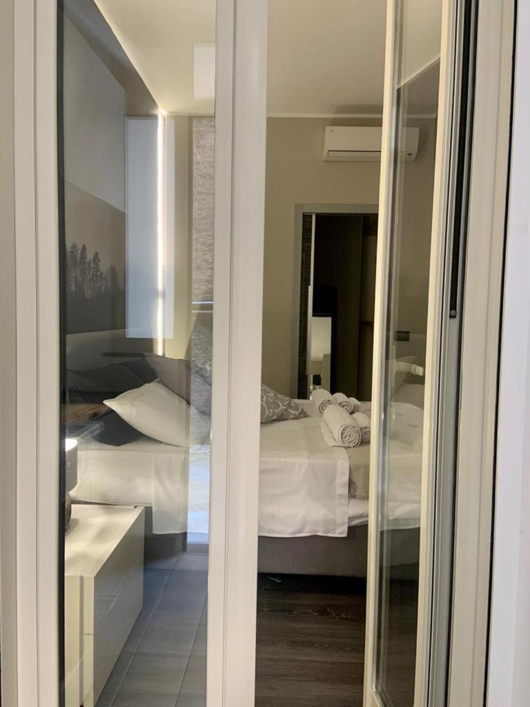 Relais Casa Via Generale Del Buono 13 Milazzo Apartment Luaran gambar